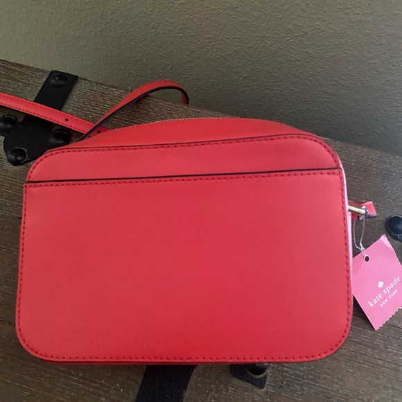 Kate Spade Red Crossbody Bag with Sleek Design - Picture 3 of 4